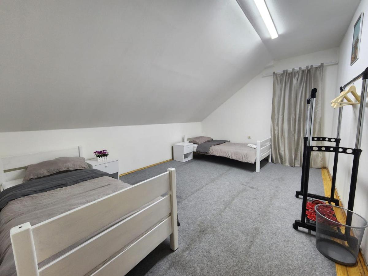 Hostel Center サラエヴォ エクステリア 写真